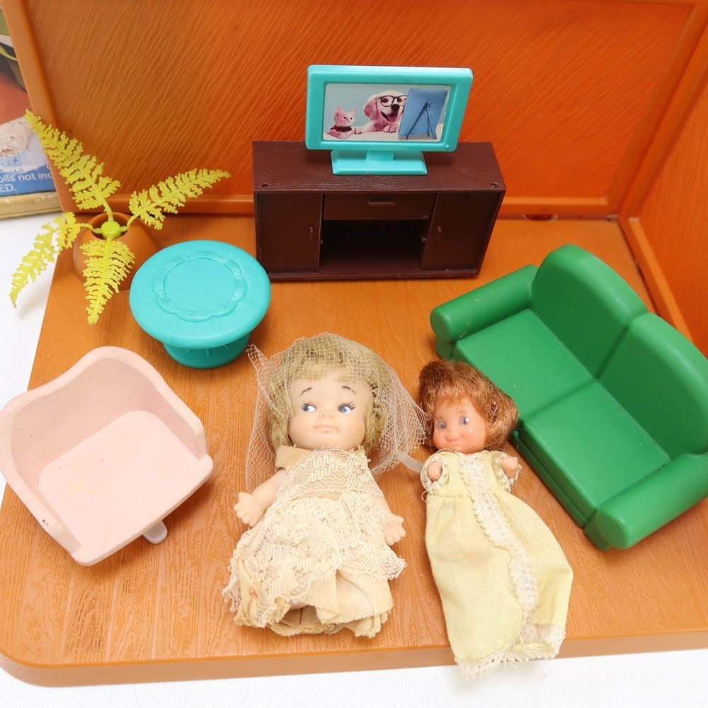 Vintage PEE WEE Dolls Uneeda 1965 Peewees 4" & Mattle Sunshine Family House Room - Picture 13 of 16